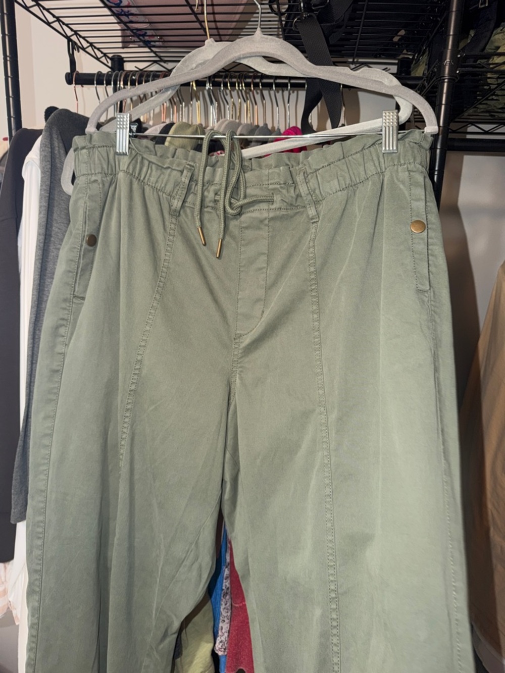 Sonoma Olive Green Cropped Drawstring Pants